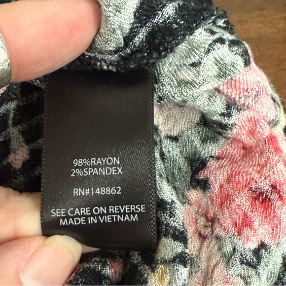 Torrid Floral Button Tunic 3 | Black Crinkle Boho Top Fall Winter Plus Blouse - Picture 6 of 8